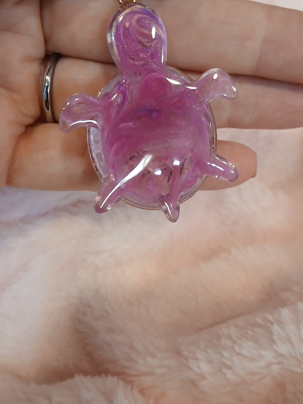 1 Of A Kind!! Pink Turtle Resin Keychain - Picture 4 of 4